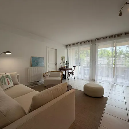 L'escale De Brindos - Piscine Collective Apartment